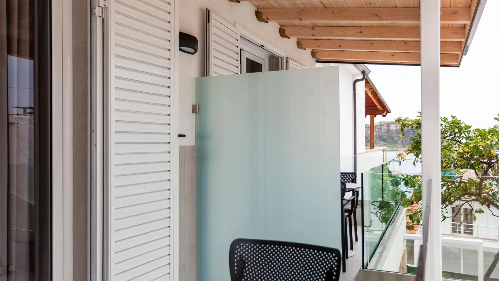 Ionio Rooms Himare Albania